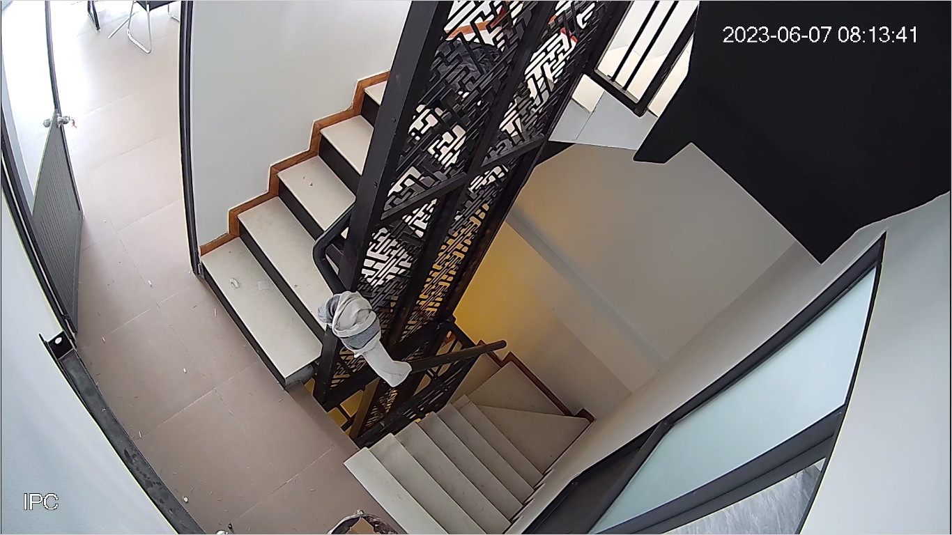 Hình Camera thực tế của bộ NK44W0H Hikvision Tiết Kiệm sử dụng mã DS-2CV1041G1-IDW