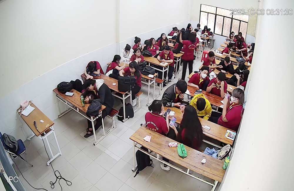 Hình Camera Giám Sát thực tế màu sắc sáng đẹp 8.0 MP của bộ Lắp camera chông nước chuyên dụng sắc nét sử dụng mã DH-HAC-HFW1800TP-A Hình Camera Giám Sát thực tế màu sắc sáng đẹp 8.0 MP của bộ Lắp camera chông nước chuyên dụng sắc nét sử dụng mã DH-HAC-HFW1800TP-A